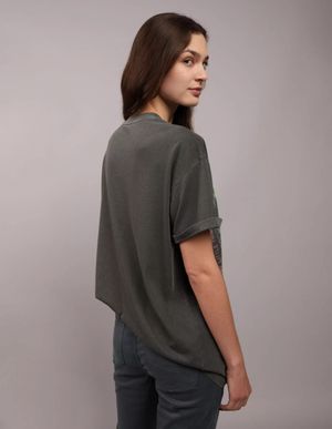 Polera AE con gráfico Bob Marley