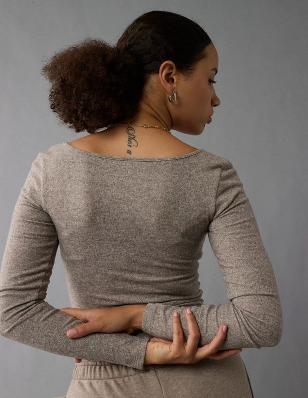 Body AE cuello redondo manga larga