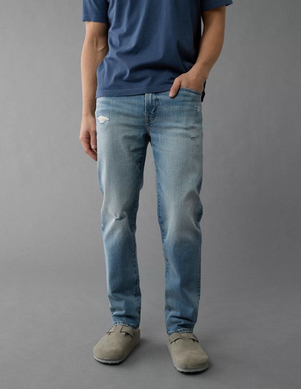 Jeans AE EasyFlex Slim Straight con Fibras de TENCEL™ y Rasgados