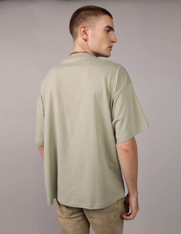 Polera extragrande con cuello redondo AE