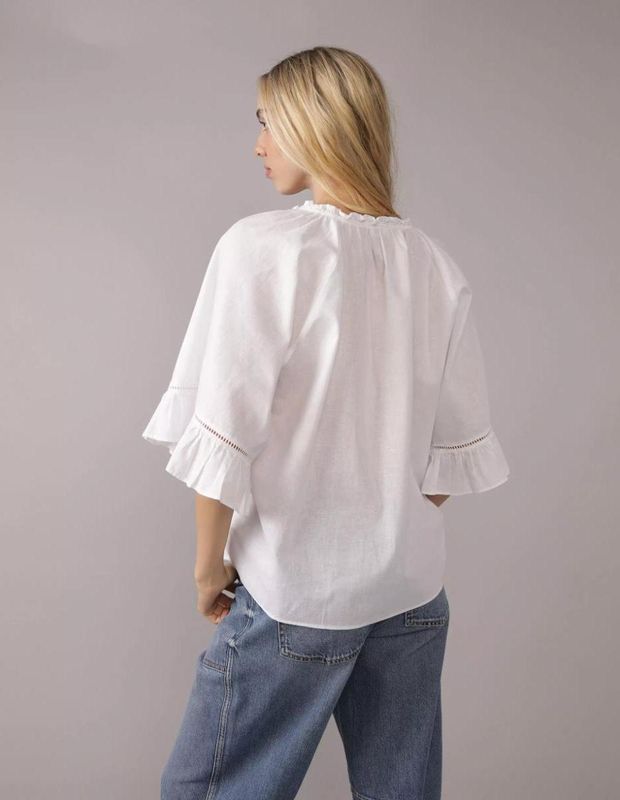 Blusa AE de Mezcla de Lino con Volante
