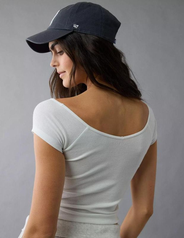 Polera AE Corta con Escote V