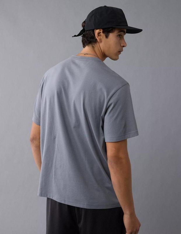 Polera AE Recta con Gráfico de Destino