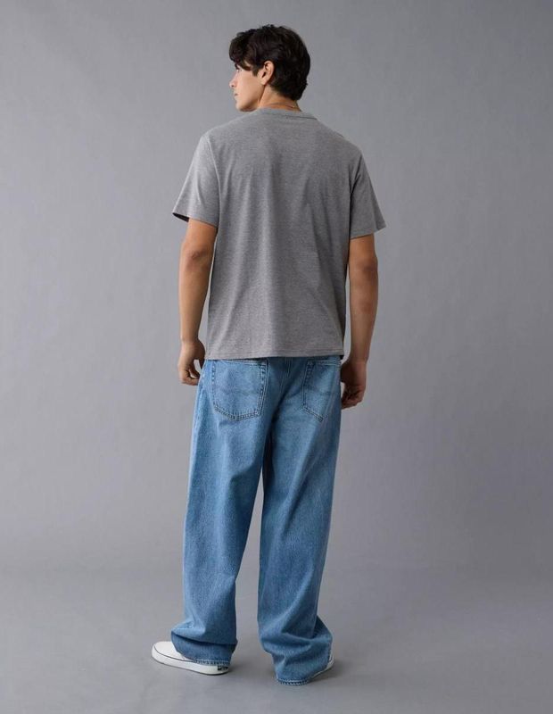 Polera AE Recta con Gráfico de Destino