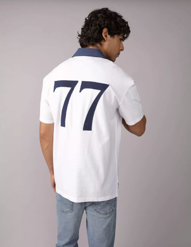 Polera de Pique AE 24/7 Polo Estilo Club con Logotipo